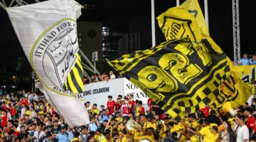 هتاف المونديالي يثير الجدل.. هل تعمدت جماهير الاتحاد السخرية من الأهلي
